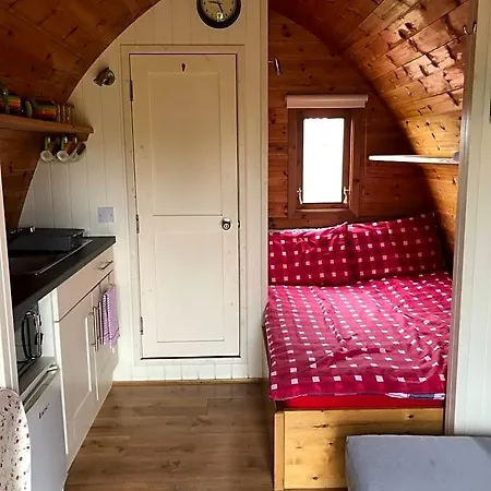 Lodge The Rainbow Pod